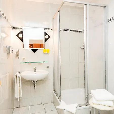 Stadt Ξενοδοχείο