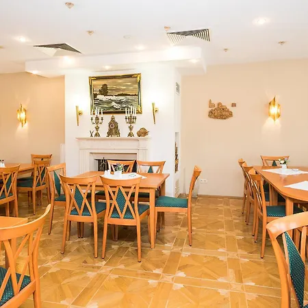 Stadt Ξενοδοχείο